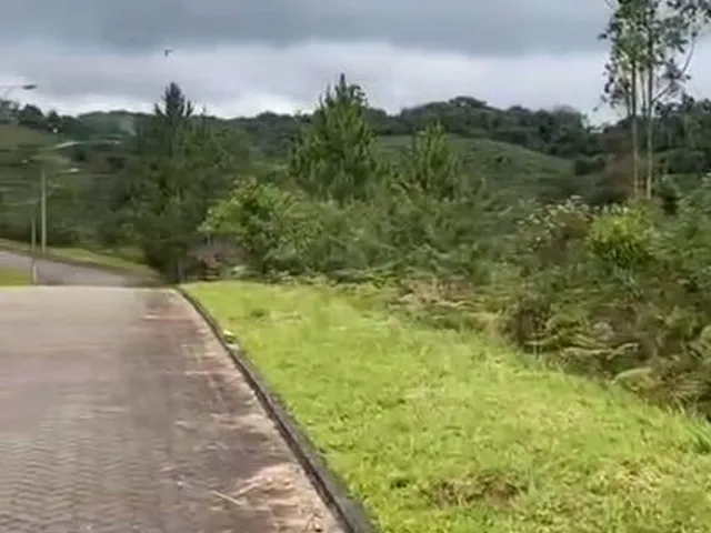 Imagem 3: Incrível e Amplo Terreno de 1.500M² de Área Total