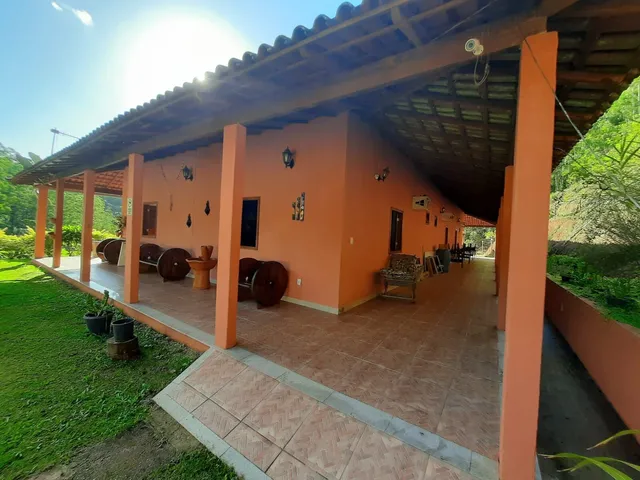 Imagem 1: Sítio de 30.225m², 2 casas, escriturado, pomar, 2 lagos, área gourmet com