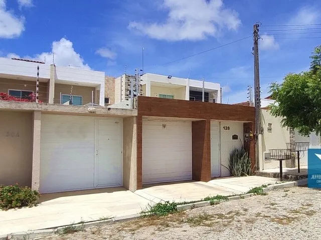 Imagem 3: Casa Duplex / Sobrado com Móveis Projetados na Região Central do Eusébio, 98M2, 03