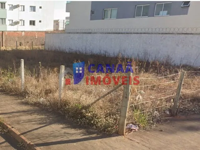 Imagem: Terreno de esquina,á venda