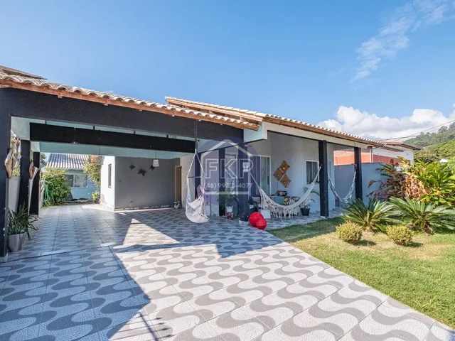 Imagem: Casa 4 Dormitórios À Venda no Bairro Canasvieiras