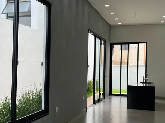 Imagem: Casa Térrea 3/4 em Condomínio na Zona