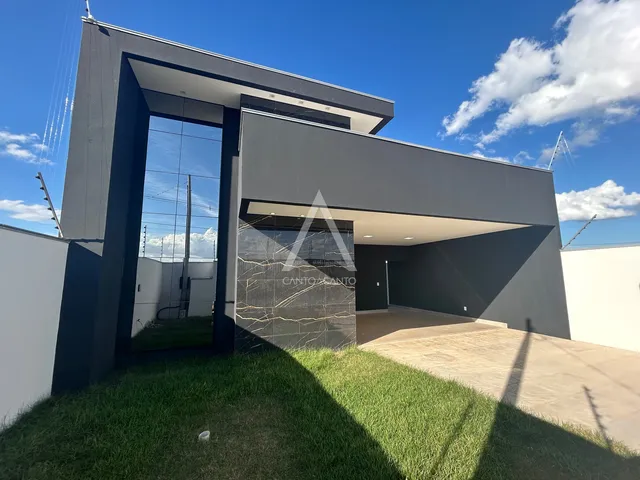 Imagem: Imóvel Residencial, 3 Dormitórios na Rua