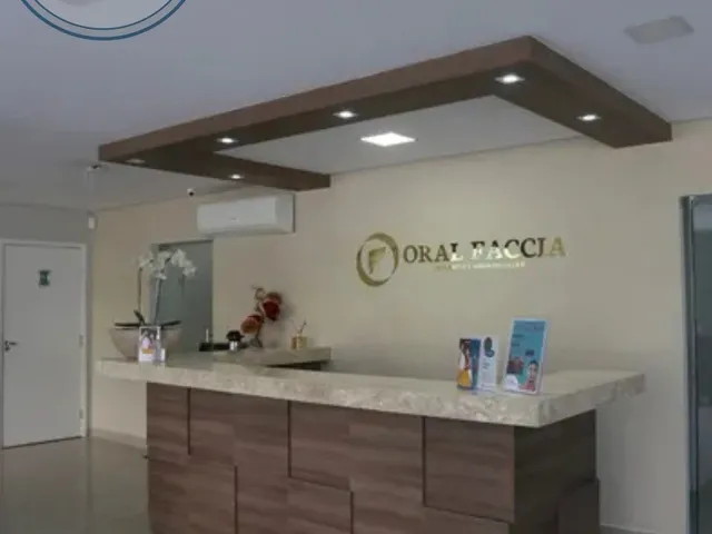 Imagem: Clínica na Pituba Av. Paulo Vi, com 1000M²