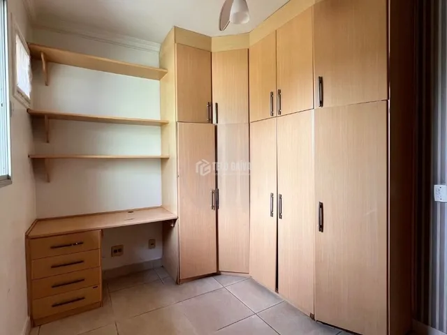 Imagem: A casa em condomínio possui 3 Dormitórios, 2 Suítes, 4