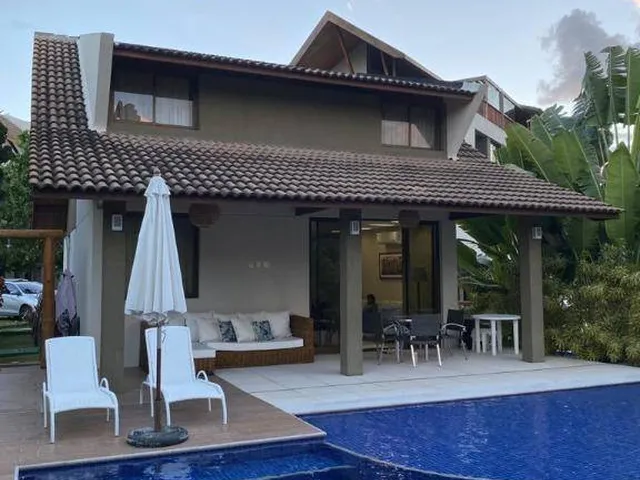 Imagem: A casa possui 3 Dormitórios, 3 Suítes, 4 Banheiros, 1