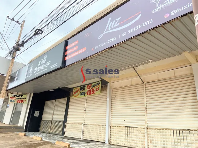 Imagem: Prédio Comercial com Loja e Apartamentos