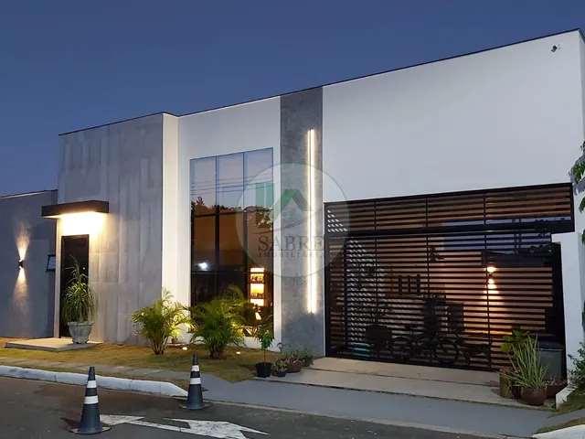 Imagem: Casa À Venda com 3 Suítes no Condomínio