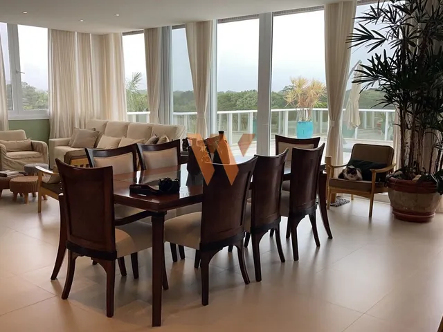 Imagem 1: Cobertura Linear com 279M² para Aluguel Anual em Jurerê In!