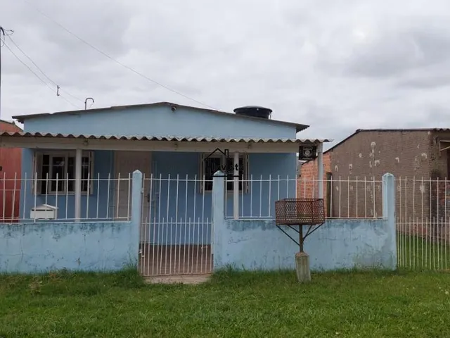 Imagem: A casa possui 3 Dormitórios, 3 Suítes, 3 Banheiros, 2
