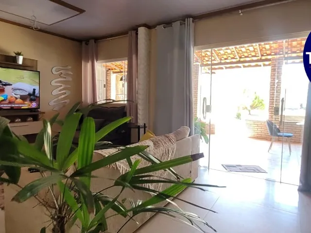 Imagem 3: Casa com 3 Quartos, Suíte, Espaço Gourmet com Churrasqueira, Quintal Amplo, Em