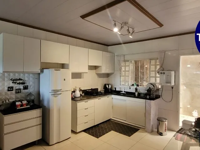 Imagem 5: Casa com 3 Quartos, Suíte, Espaço Gourmet com Churrasqueira, Quintal Amplo, Em