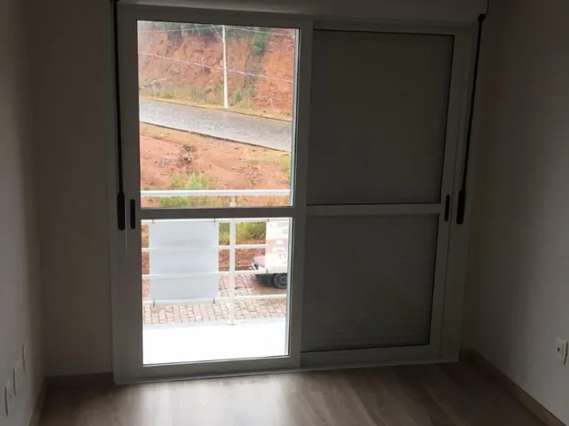 Imagem: Sobrado Triplex, 2 Dormitórios, 2 Banheiro