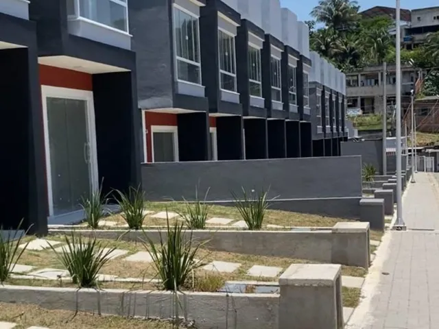 Imagem: Casa em Condomínio À Venda em Nova Iguaçu-Rj
