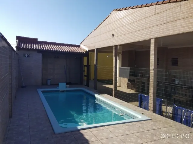 Imagem: Casa 04 Dormitórios com Piscina Mobiliada