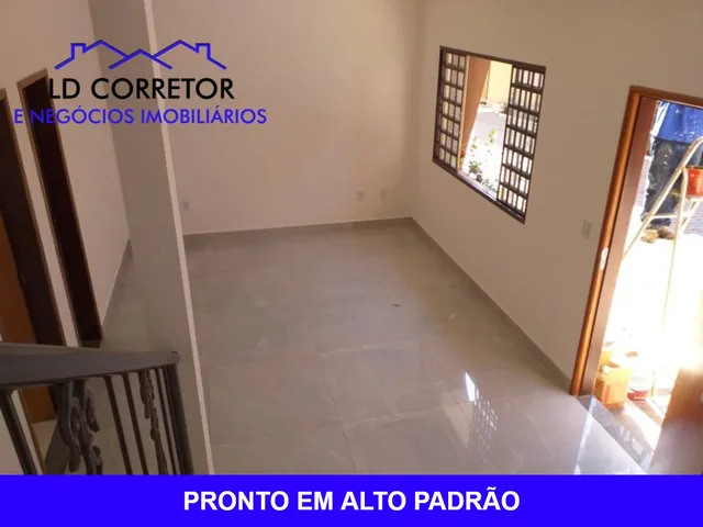 Imagem: Imperdível Casa em Condomínio À Venda