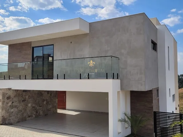 Imagem: Casa com 4 Quartos no Condomínio Alphaville