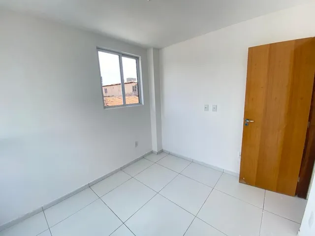 Imagem 9: Apartamento no Primeiro Andar com Varanda 2 Dormitórios Sendo 1 Suíte, no Bairro De