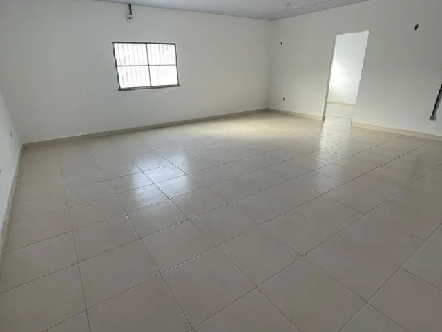 Imagem 8: Prédio Comercial na Avenida Maceió no Vieiralves