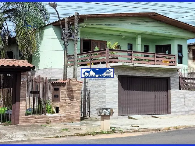 Imagem 2: Casa com 120 Metros Quadrados, Sacada, Terraço, 3 Quartos Sendo 1 Suíte, 3 Banheiros, 3