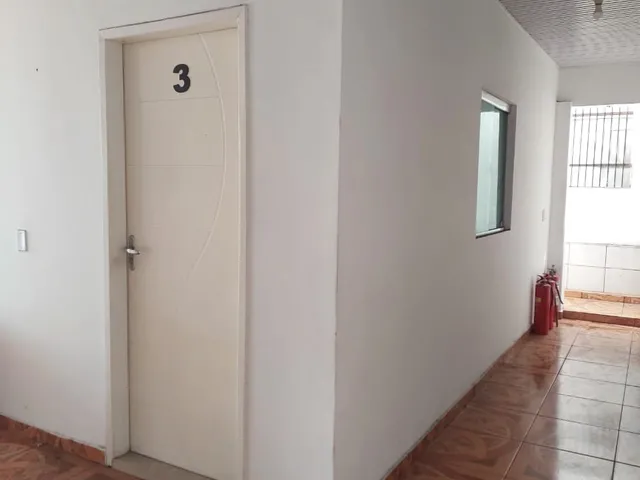 Imagem 3: Alugo R$ 800, Sala no Parque Dez, Tipo Comercial, Super Bem Localizada. * 1° Piso * Banhe