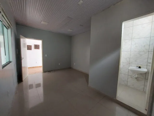 Imagem 6: Alugo R$ 800, Sala no Parque Dez, Tipo Comercial, Super Bem Localizada. * 1° Piso * Banhe