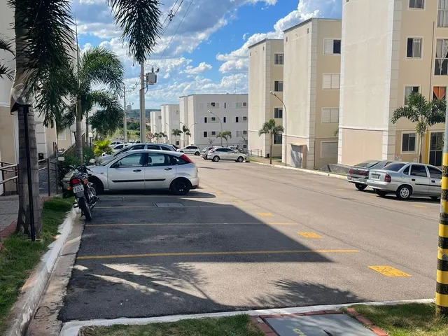 Imagem: O apartamento possui 2 Dormitórios, 1 Banheiro, 1 Vaga na