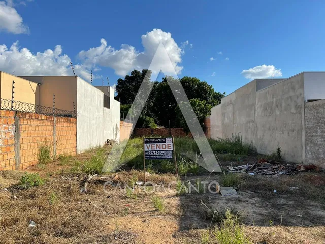 Imagem: Terreno, 300M² de Área Construída na