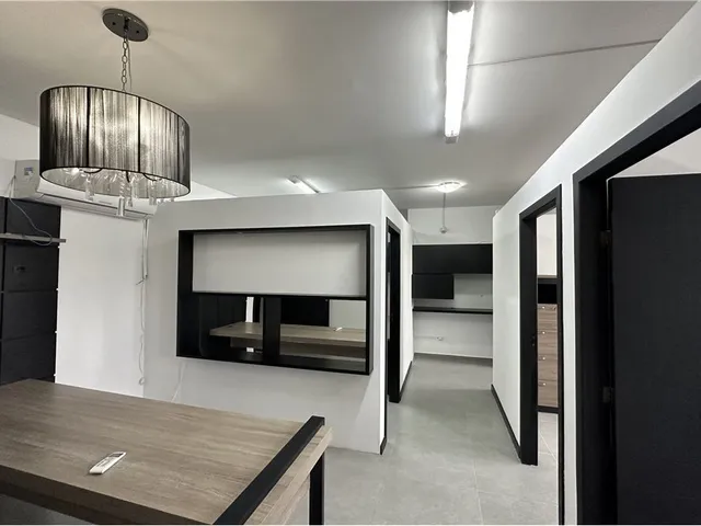 Imagem 3: Sala Comercial Sala comercial com venda por R$450.000