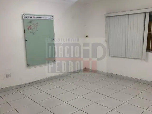 Imagem 14: Casa na Rua Ernesto de Paula Santos, 340 ( Antiga Minds, Escola de Inglês