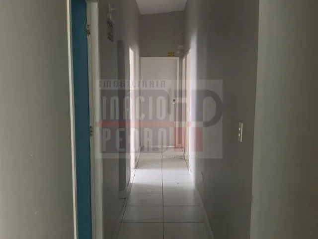 Imagem 2: Casa na Rua Ernesto de Paula Santos, 340 ( Antiga Minds, Escola de Inglês
