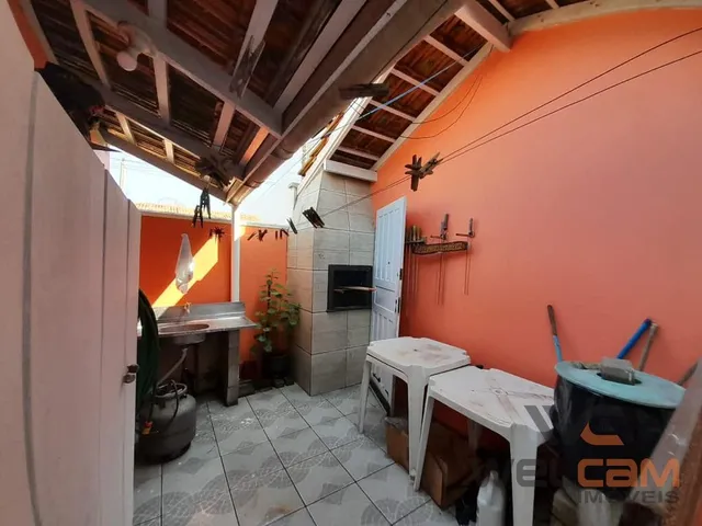 Imagem 5: Sobrado de 120M² no Centro de Penha com 3 Dormitórios e 2 Suítes por R$ 600.000