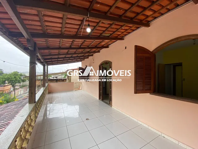 Imagem: Casa de 03 Quartos, para Locação no Bairro