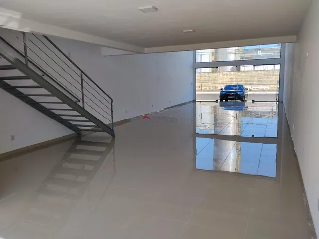 Imagem 4: Loja Térrea com Mezanino no Centro