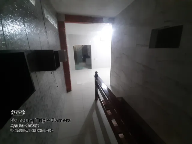 Imagem 13: Aluguel Casa Japiim de 3 Quartos Triplex 3 Quartos, Sendo 2 Suítes Banheiro Social Sala C