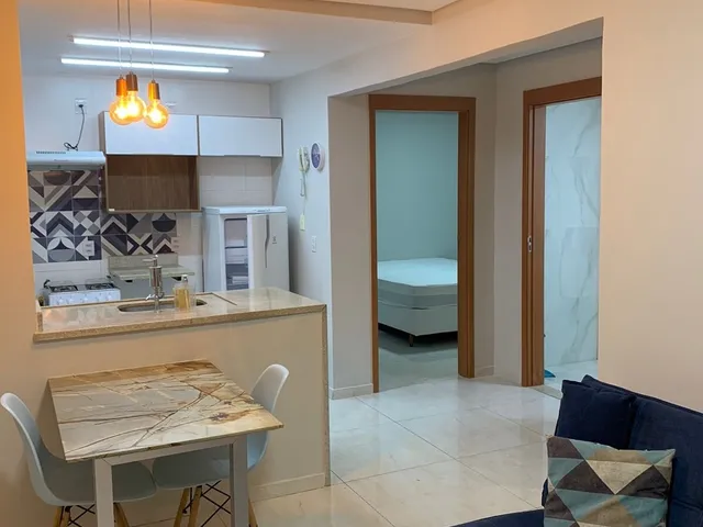 Imagem: O apartamento possui 2 Dormitórios, 1 Banheiro, 1 Vaga na