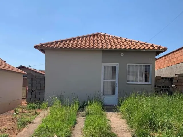 Imagem: A casa possui 2 Dormitórios, 1 Banheiro, 150m² de Área