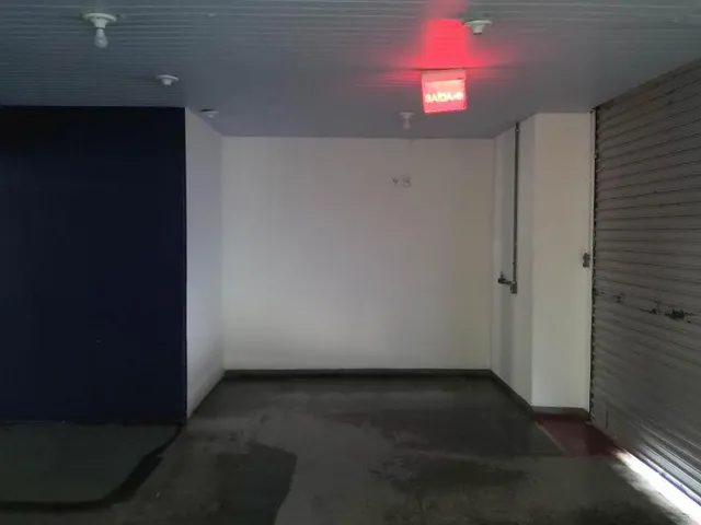 Imagem 11: Galpão Comercial no Carianos - Frente Base Área