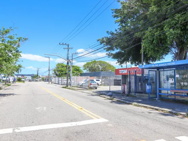 Imagem 16: Galpão Comercial no Carianos - Frente Base Área
