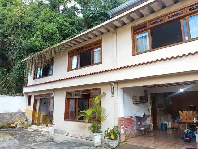 Imagem: Vendo Casa com 4 Quartos na Chácara do