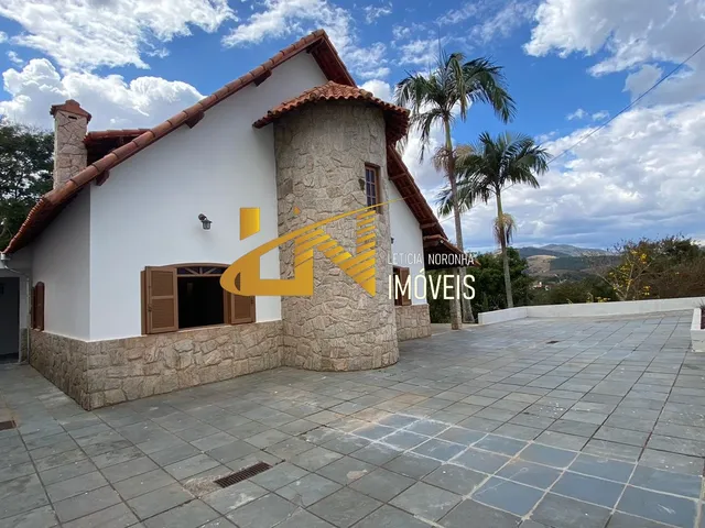 Imagem: Casa de Alto Padrão Á Venda no Bairro