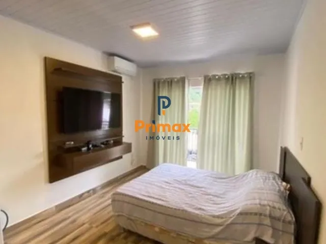 Imagem 2: Casa com 3 quartos e 3 banheiros, com telhado imbutido, no Poço Fundo!