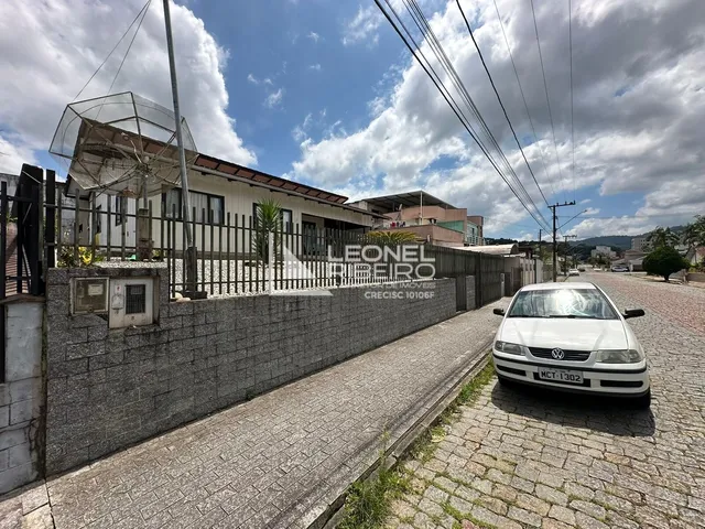 Imagem 2: Casa à venda com 5 dormitórios no bairro Imigrantes em Timbó/SC