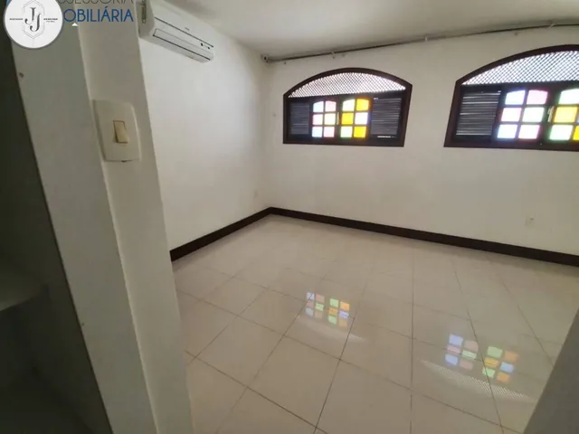 Imagem 2: Venda de casa em Capim Macio com 4 quartos, sendo 3 suítes