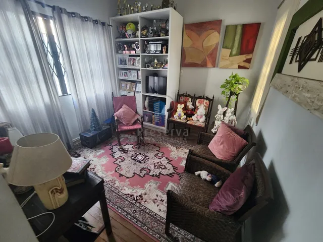 Imagem 4: Ampla casa, sozinha no terreno, bem arejada e ventilada, no centro de Itajaí