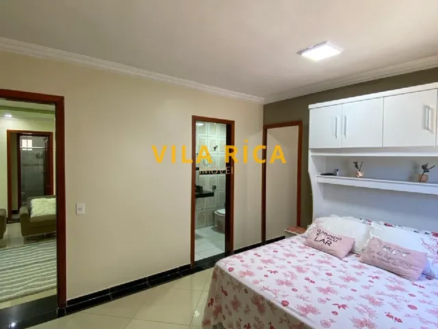 Imagem 2: Casa com 5 Suites, Moderna Dentro de Condominio, Piscina Aquecida, com Lote de 800M², Na