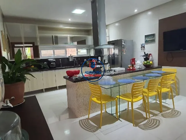 Imagem: Casa em Condomínio de Luxo à Venda em