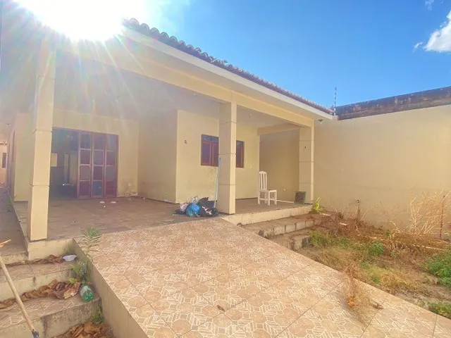 Imagem: Casa com Ótima Localização, Avenida Ailton