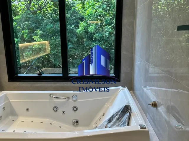 Imagem 4: CASA À VENDA ALPHAVILLE I SALVADOR R$ 8.500.000,00 NOVA, DECORADA, PISCINA, ARMÁRIOS, 5