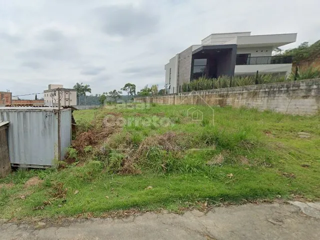 Imagem: AMPLO E BEM LOCALIZADO TERRENO 604,15m²